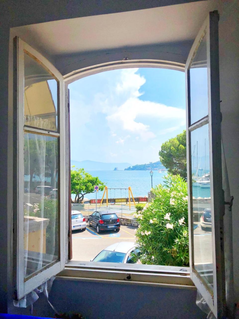 A Conchija Blu Apartment Porto Venere Bagian luar foto